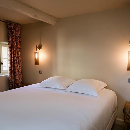 Les Chambres De L'Oustalet, Chambres D'Hotes Et Restaurant Etoile Жигондас Экстерьер фото