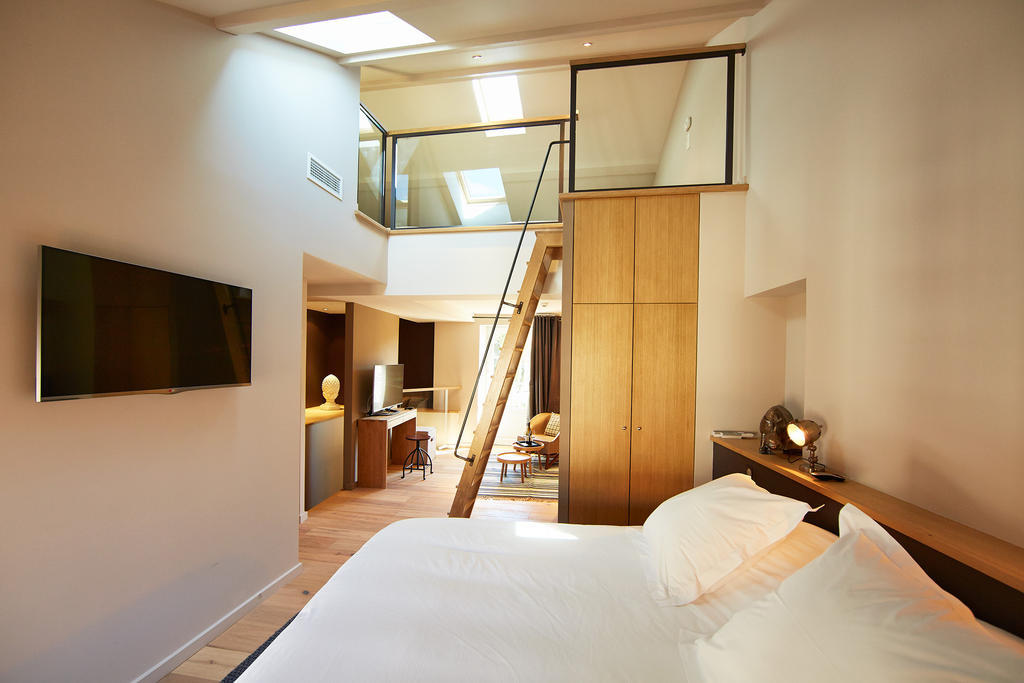 Les Chambres De L'Oustalet, Chambres D'Hotes Et Restaurant Etoile Жигондас Номер фото