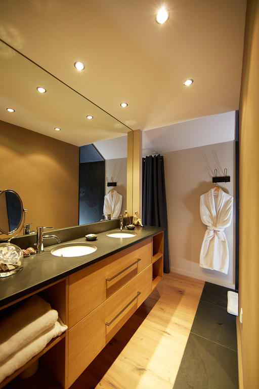 Les Chambres De L'Oustalet, Chambres D'Hotes Et Restaurant Etoile Жигондас Номер фото