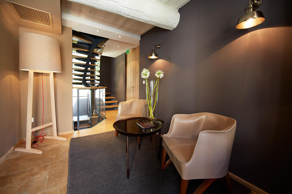 Les Chambres De L'Oustalet, Chambres D'Hotes Et Restaurant Etoile Жигондас Экстерьер фото